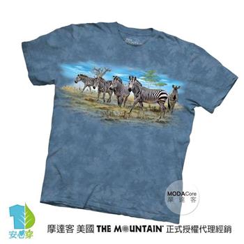 【摩達客】美國進口The Mountain 斑馬群聚 純棉環保藝術中性短袖T恤