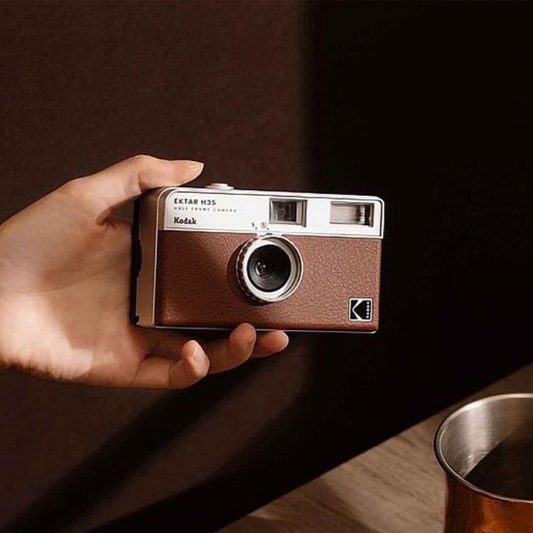 復古底片相機 Kodak Ektar H35（焦糖棕）半格機