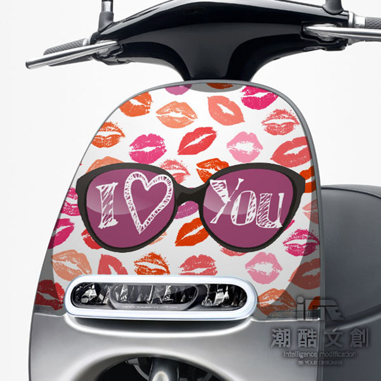 GOGORO面板貼 《潮酷文創》創意保護貼 獨特車貼 車膜 / GR072－KISSES