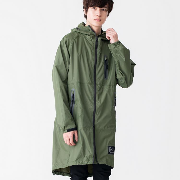 日本KIU 116906 軍綠色 空氣感雨衣/時尚防水風衣 附收納袋（男女適用）