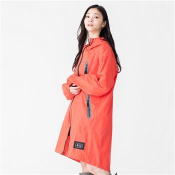 日本KIU 116909 粉紅色 空氣感雨衣/時尚防水風衣 附收納袋（男女適用）