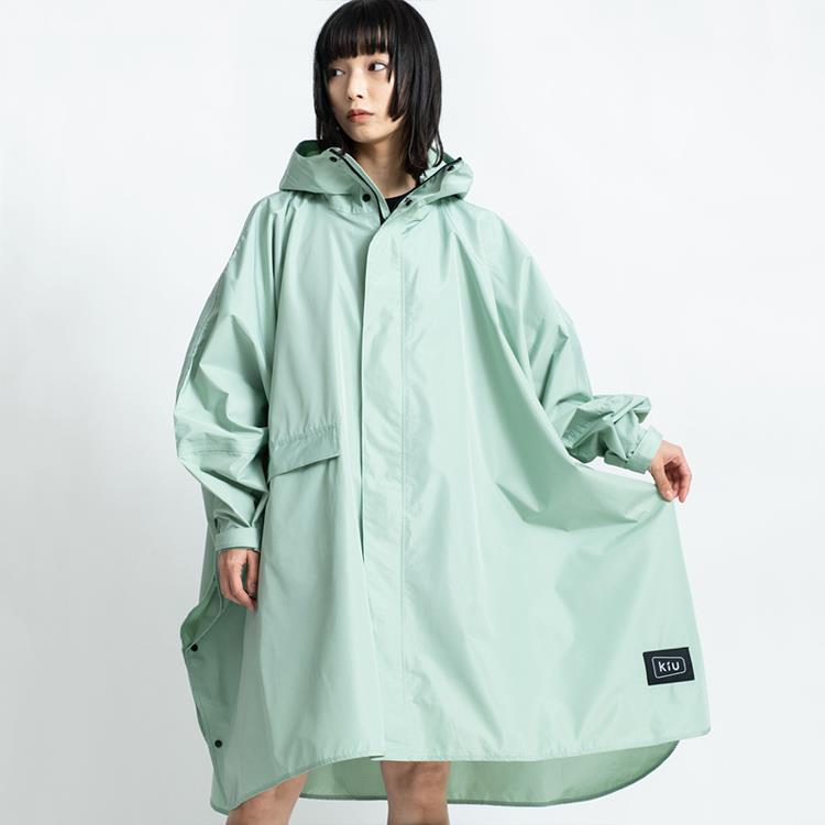 日本KIU 163926 薄荷綠 標準成人空氣感有袖斗篷雨衣 騎車露營必備 附收納袋（男女適用）