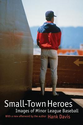 Small-Town Heroes | 拾書所